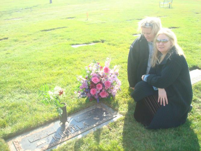 Bridget and Paulette at parent's grave